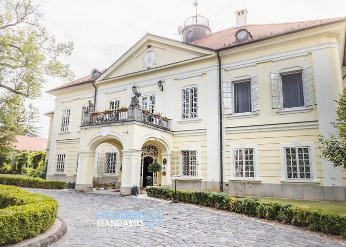 Szidónia Castle