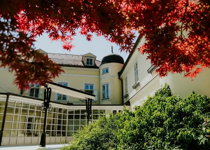 Szidónia Castle